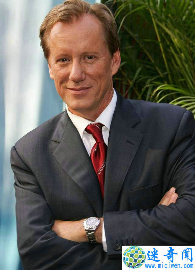 ԱJames Woods