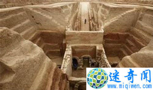 曹操墓惊现灵异现象 千年干尸没有脸!