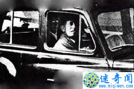 2、后座上的鬼影