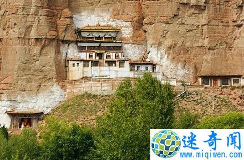 青海西宁悬空寺