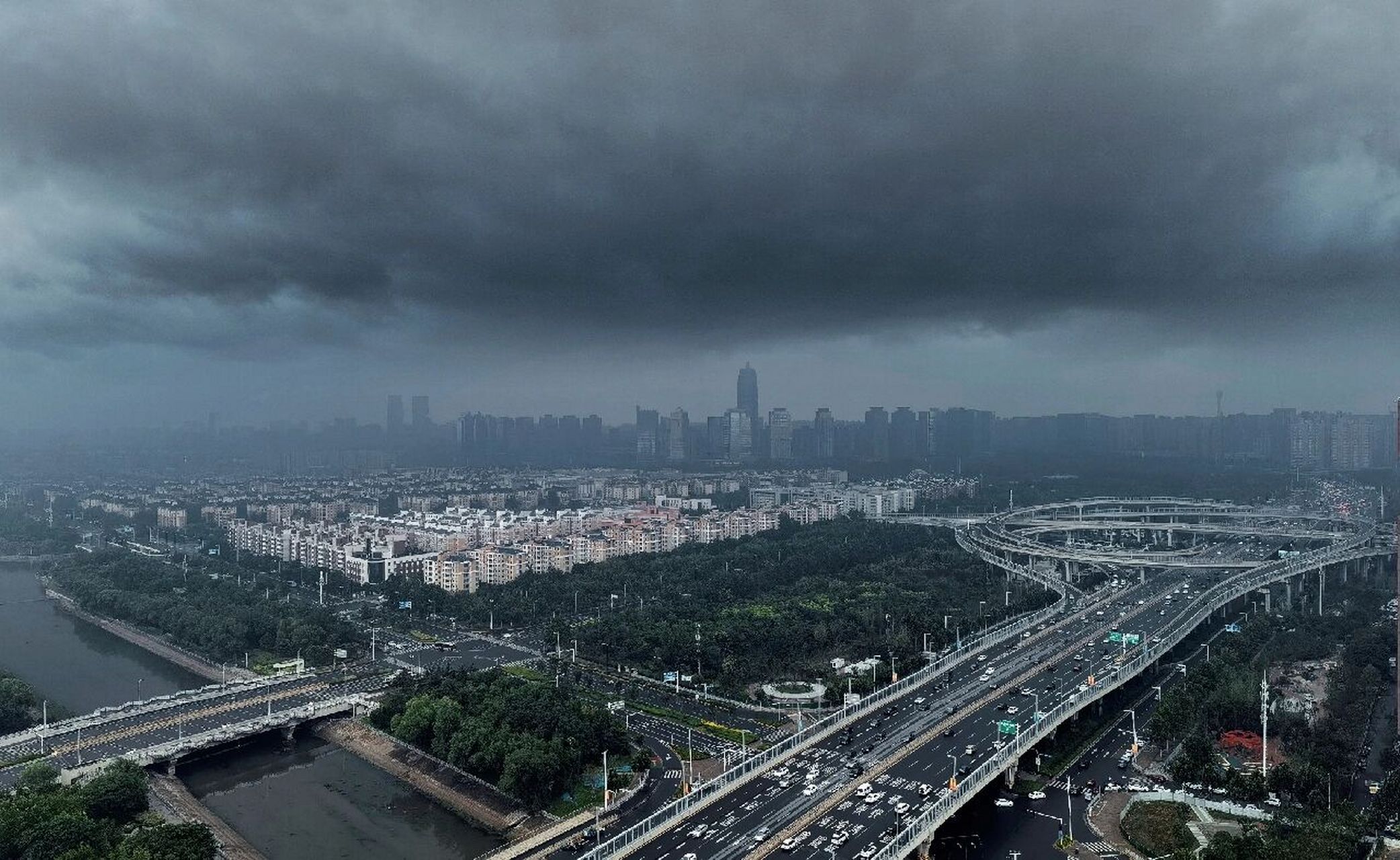 世界上最大的特大暴雨