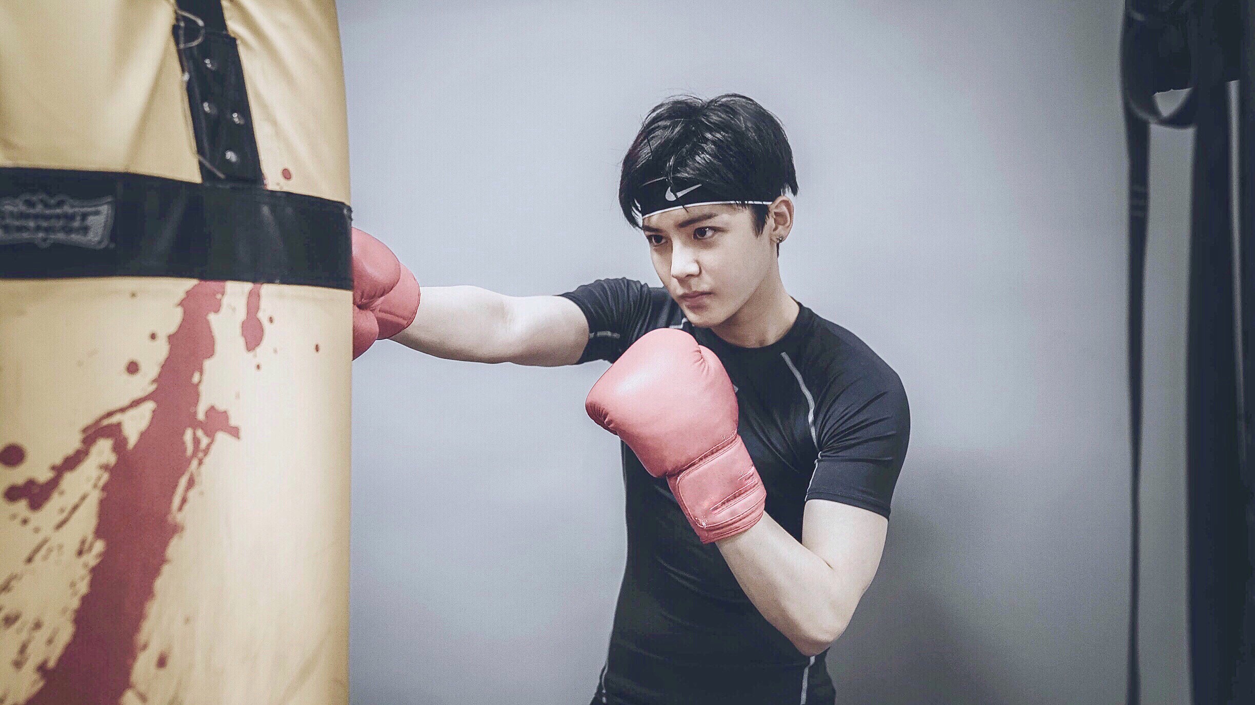 侯明昊个人资料及作品