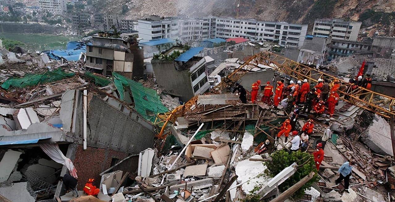 汶川地震恐怖真实图片