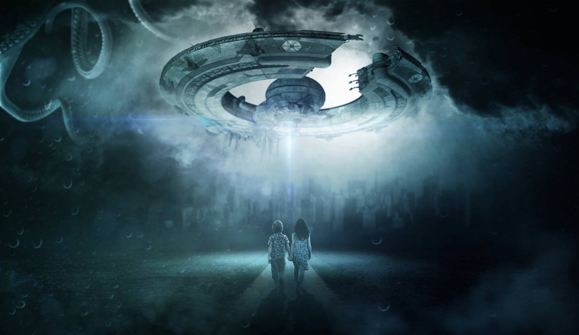 ufo高清图片 夜空中的ufo飞行器高清图片
