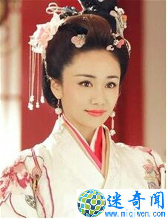 ˼���˵��Ӿ��־��� Ī��Ů���չ�����˭ 