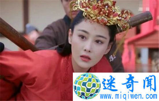 ˼���˵��Ӿ��־��� Ī��Ů���չ�����˭ 