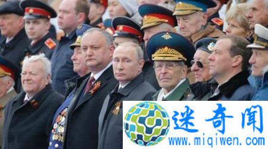 普京颁奖俄特种兵在叙顶住300人强攻 普京亲自颁发奖项