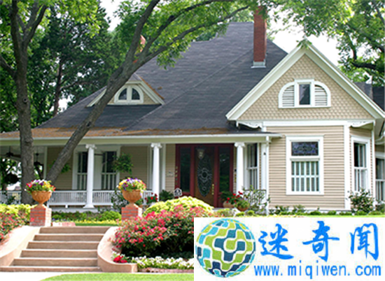 中国人组团赴日买别墅 空成幽灵小镇