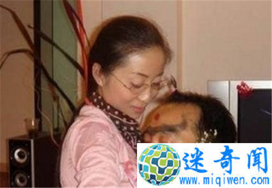 民间90后闹洞房很黄 脱衣服扒裤子摸奶摸下体太龌龊