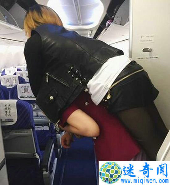 ս㱳Ů˿»Ů˿ж ѱܸж